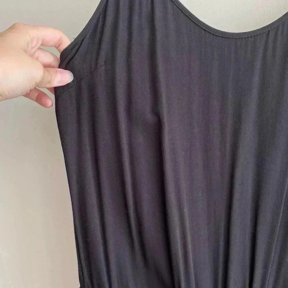 H&M Classic Black Jumpsuit, Tailored/Tapered Pant Jumpsuit, Size 4 - Picture 8 of 13